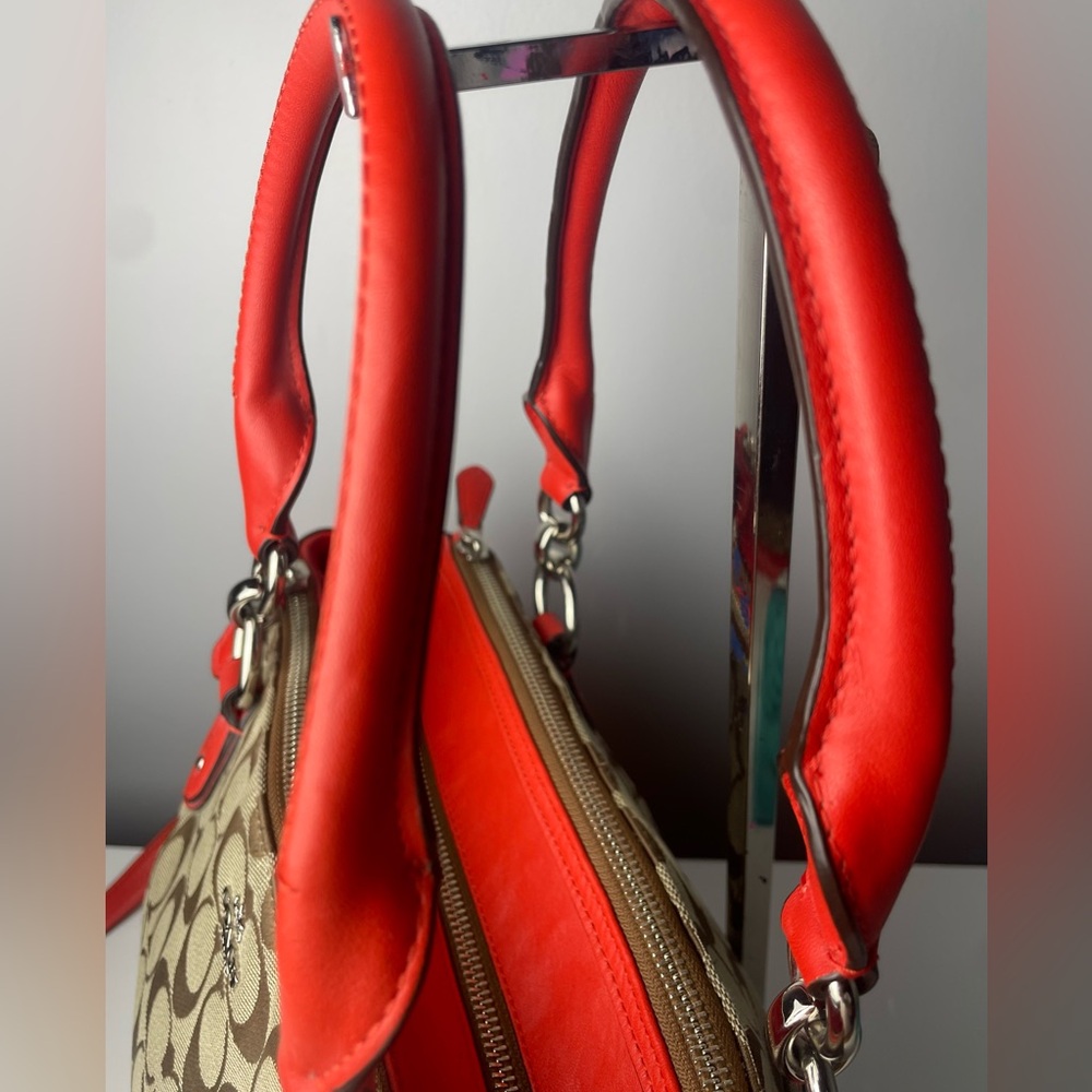 $25 LS Coach Colette Red & Khaki Signature Carryall w/COA - Picture 4 of 16